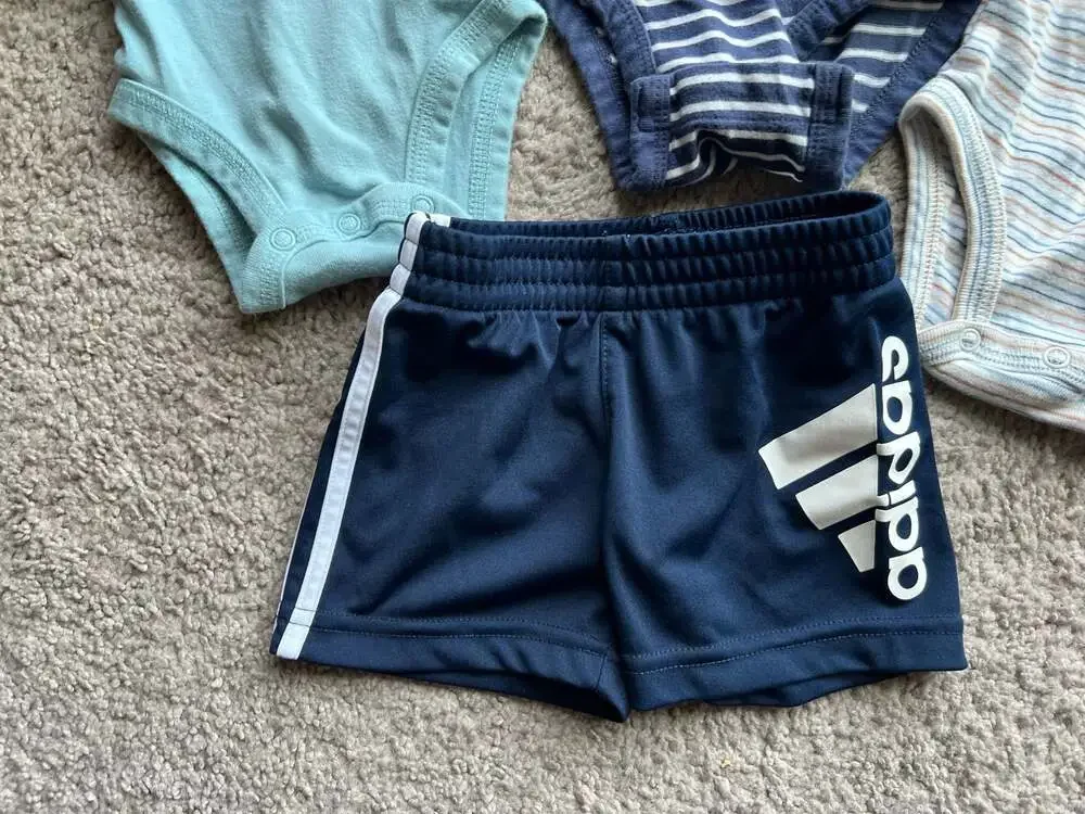 (#8)     Baby Boy Mixed Lot -  Bodysuit, Shorts,& Sleep & Play 3M